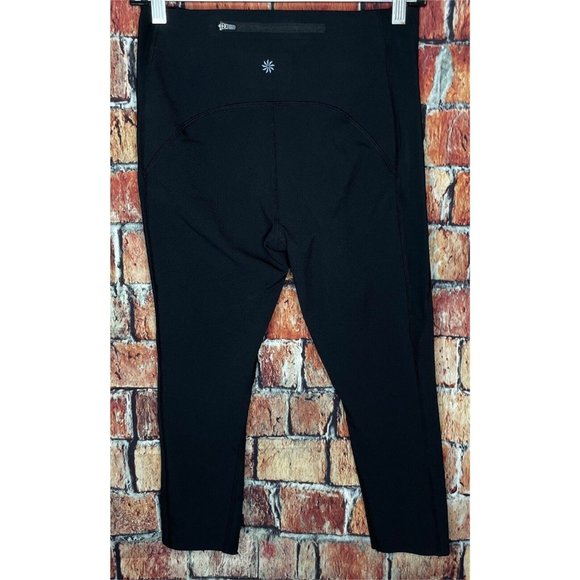 NWOT Athleta Ultimate Dobby Mesh Capri Black Leggings Women’s XS Stretch - Picture 3 of 4